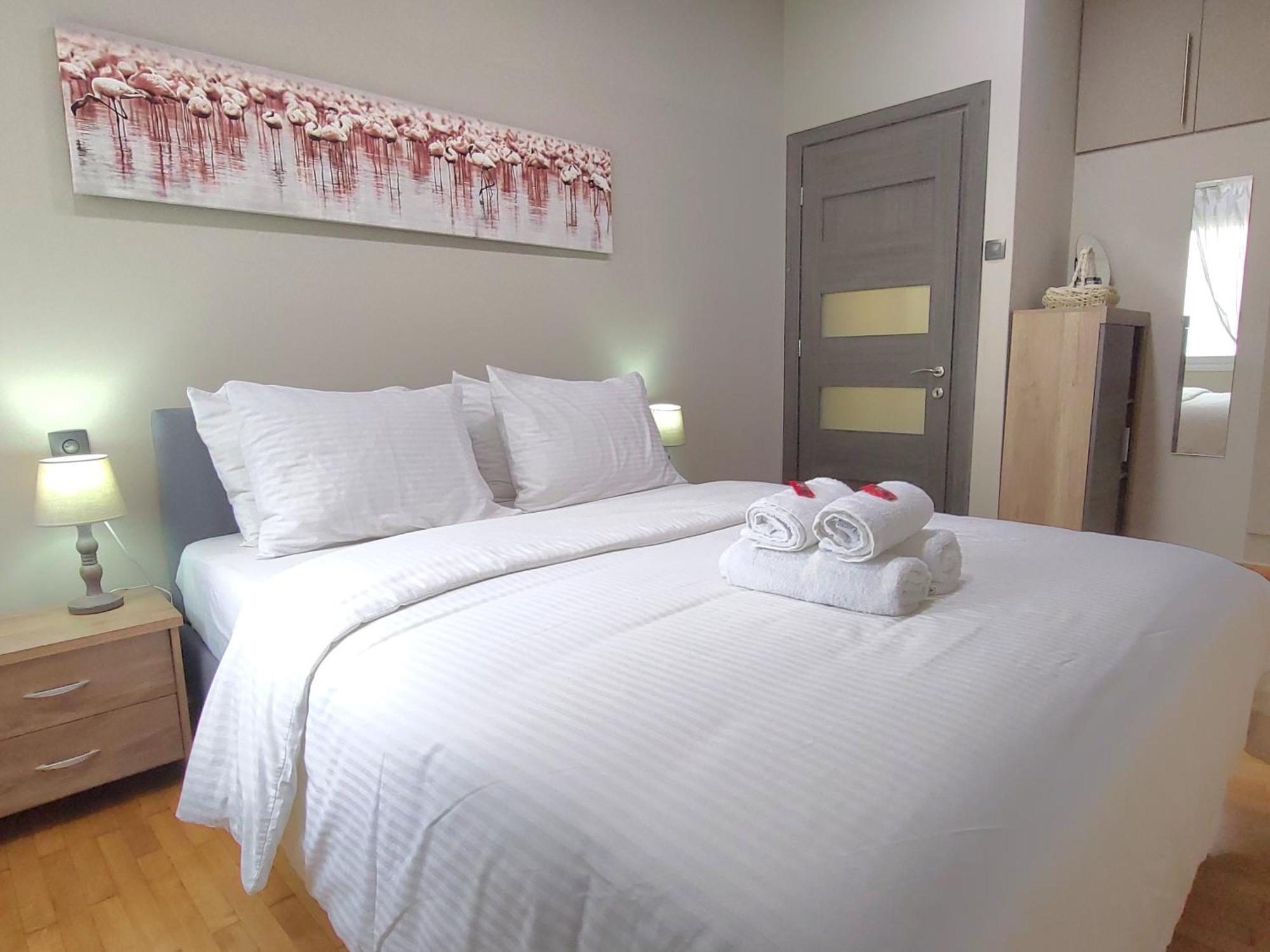 “Zeus”, Stylish Luxury Business Suite In The Heart Of Athens. Bagian luar foto