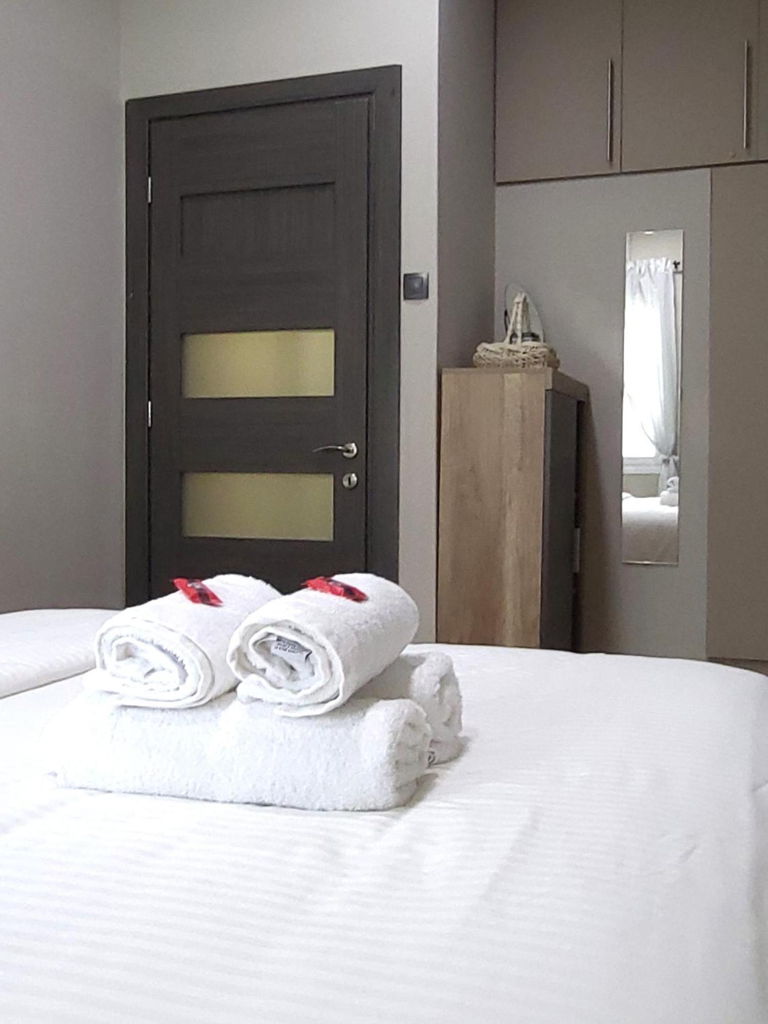 “Zeus”, Stylish Luxury Business Suite In The Heart Of Athens. Bagian luar foto
